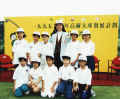 golf photo with children 001.jpg (269687 bytes)