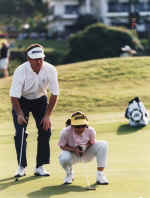 golf photo with nick faldo on green.jpg (69579 bytes)